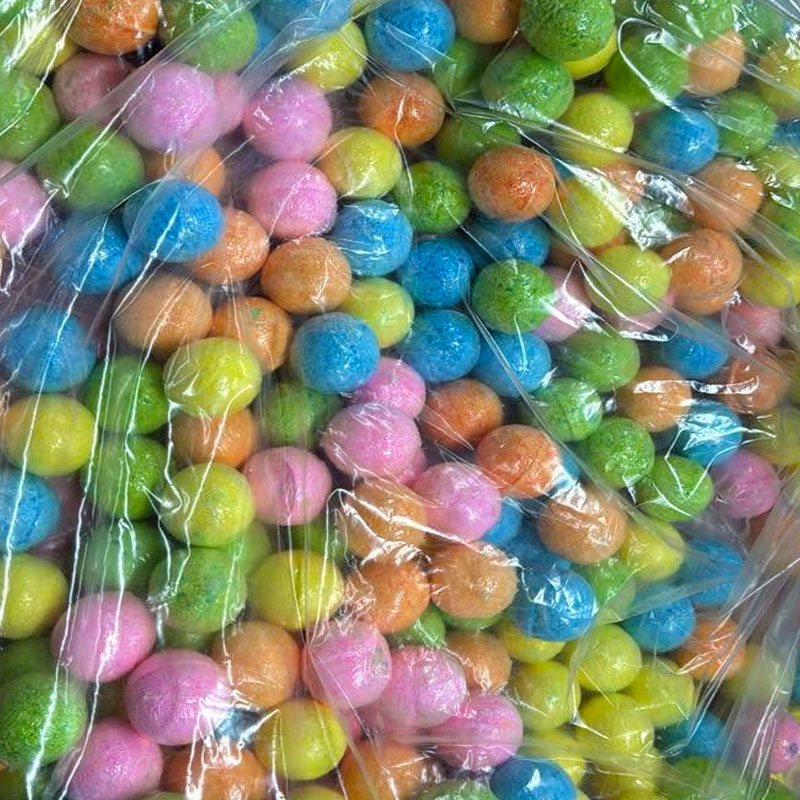 Colourful mini bath bombs